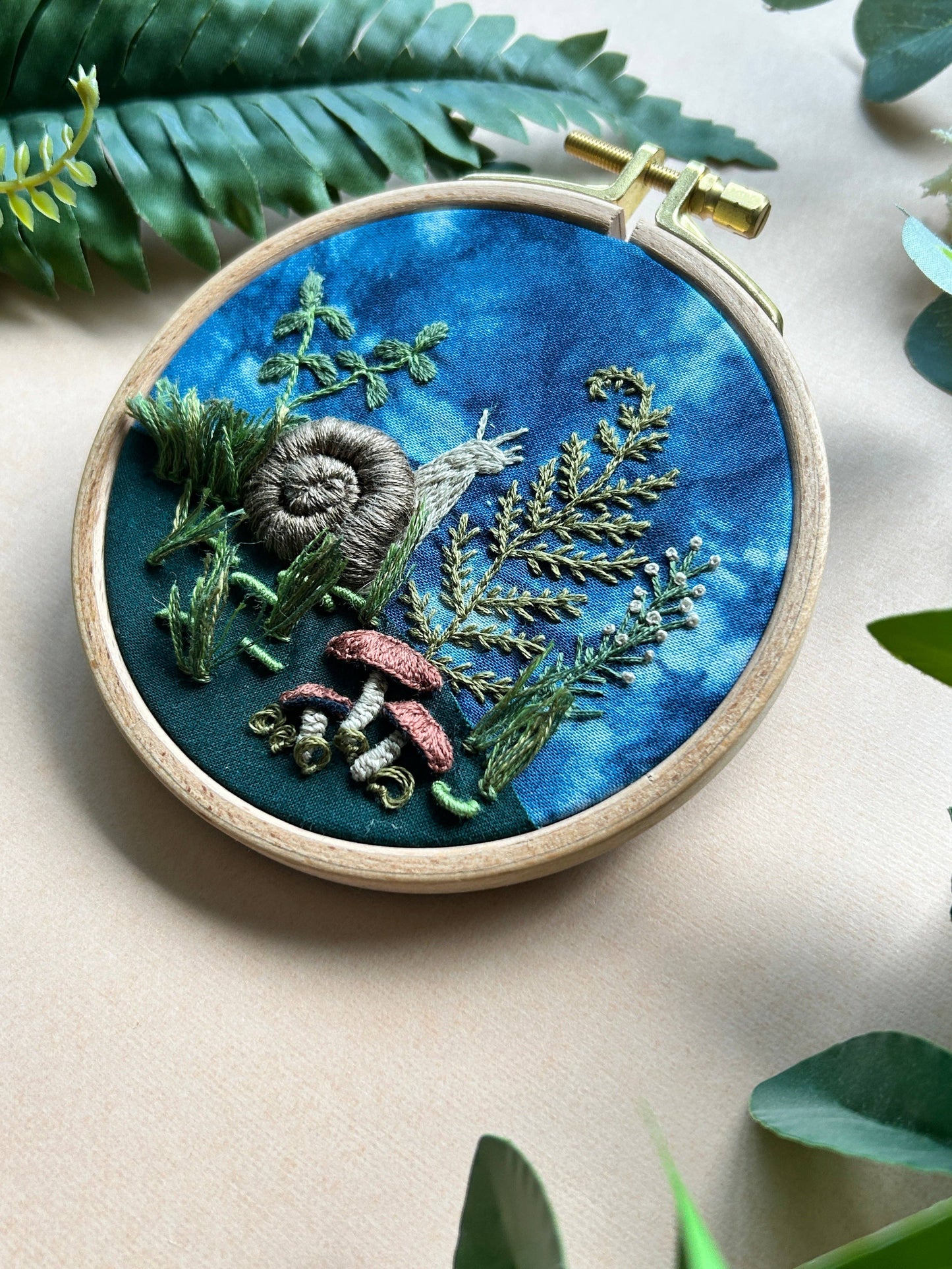 Woodland Snail -3D Raised Stitching -Advanced Embroidery Kit