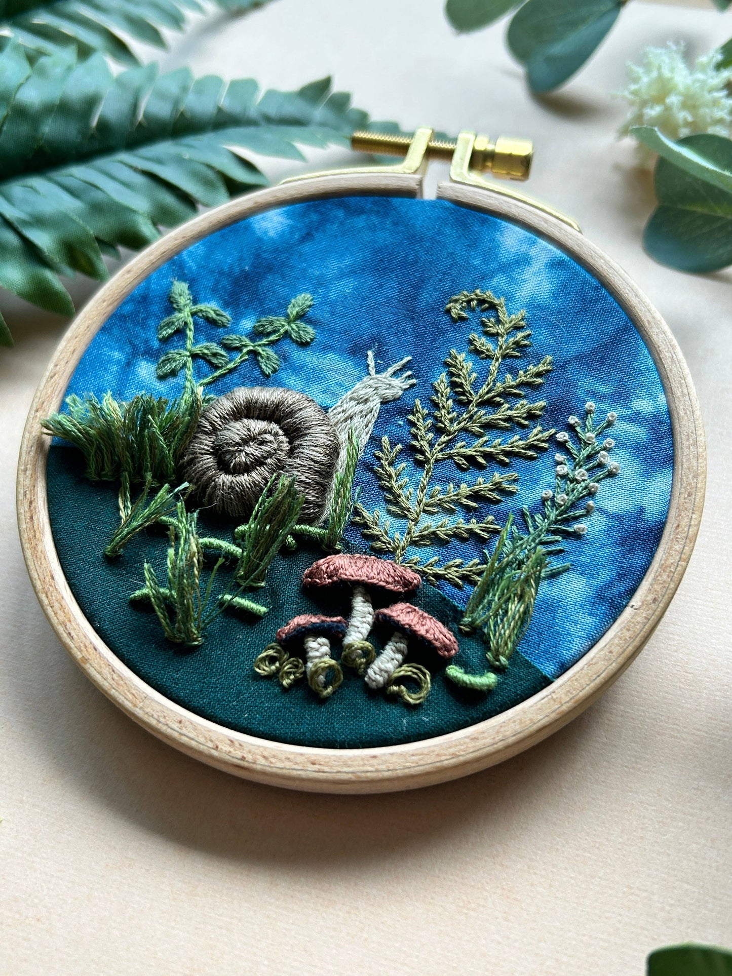 Woodland Snail -3D Raised Stitching -Advanced Embroidery Kit