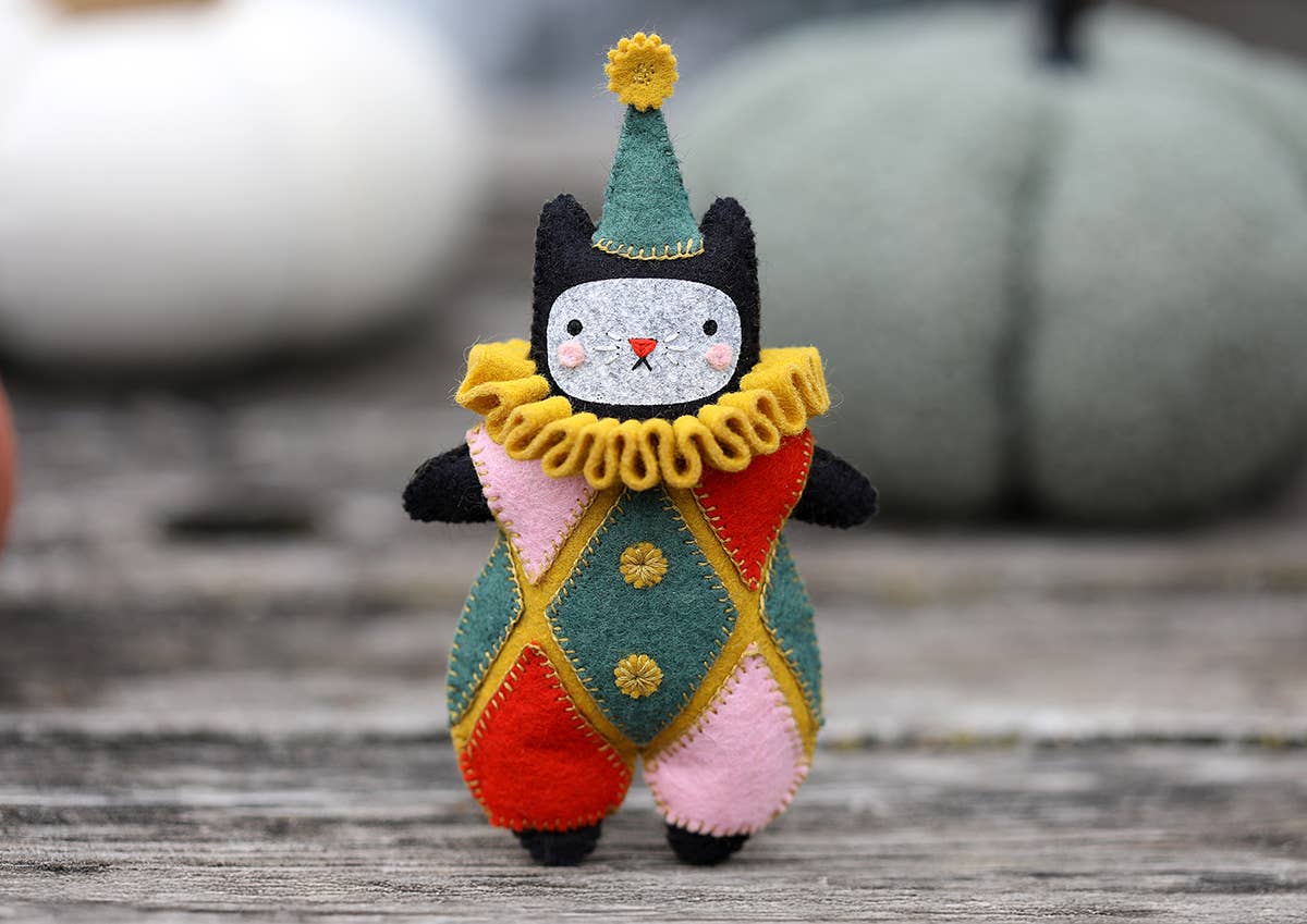 Harlequin Cat Felt Doll Kit