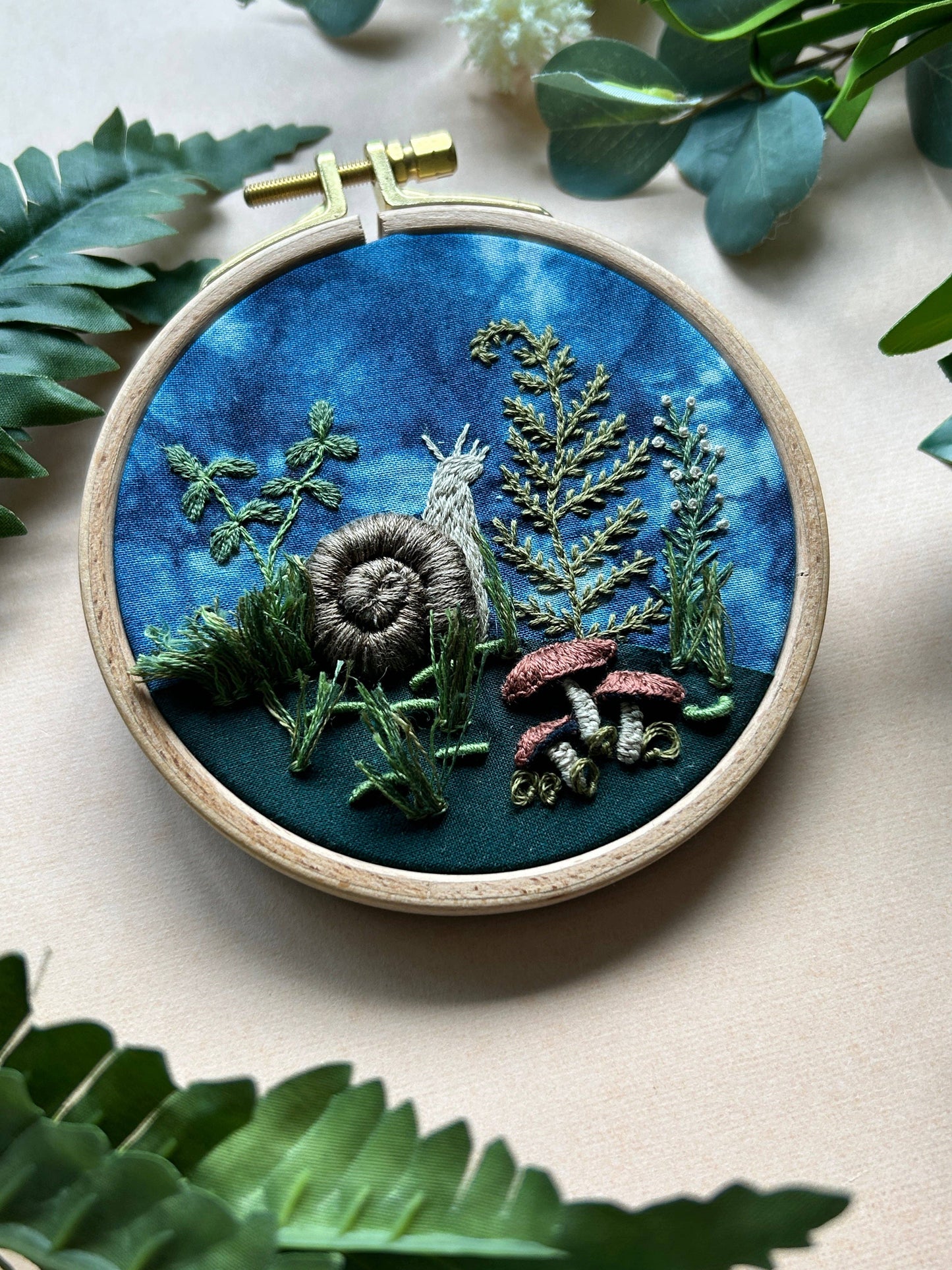 Woodland Snail -3D Raised Stitching -Advanced Embroidery Kit